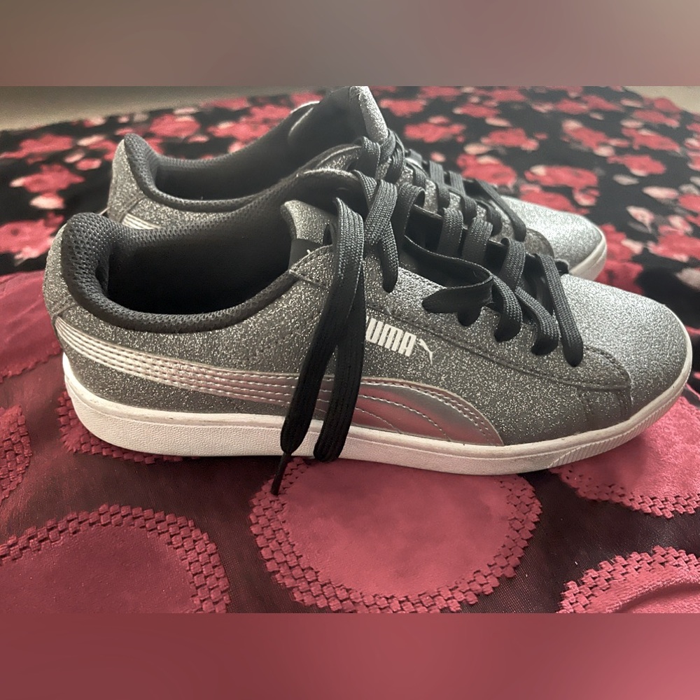 Puma comfy sneakers